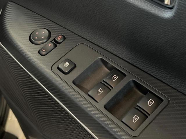 デリカＤ：５ Ｐ　純正１０インチナビ　全周囲カメラ　ｅアシスト　レーダークルーズ　電動サイドステップ　フリップダウン　両側パワスラ　パワーバックドア　ＬＥＤヘッド　パワーシート　シートヒーター　純正１８インチアルミ（31枚目）