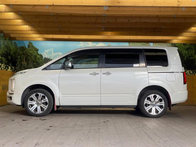 デリカＤ：５ Ｐ　純正１０インチナビ　全周囲カメラ　ｅアシスト　レーダークルーズ　電動サイドステップ　フリップダウン　両側パワスラ　パワーバックドア　ＬＥＤヘッド　パワーシート　シートヒーター　純正１８インチアルミ（51枚目）