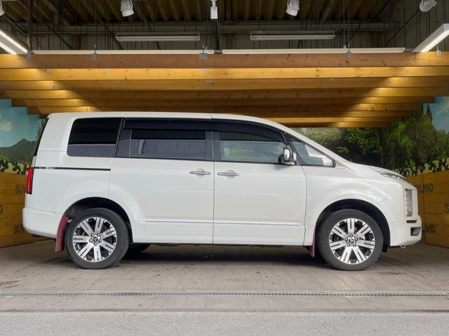 デリカＤ：５ Ｐ　純正１０インチナビ　全周囲カメラ　ｅアシスト　レーダークルーズ　電動サイドステップ　フリップダウン　両側パワスラ　パワーバックドア　ＬＥＤヘッド　パワーシート　シートヒーター　純正１８インチアルミ（52枚目）