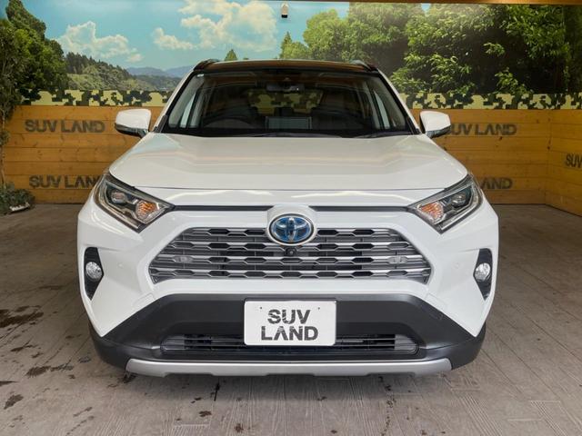 ＲＡＶ４ ハイブリッドＧ　パノラマサンルーフ　９インチディスプレイオーディオ　全周囲カメラ　セーフティセンス　レーダークルーズ　ブラインドスポットモニター　パワーバックドア　ＬＥＤヘッド　純正１８インチアルミ　スマートキー（14枚目）
