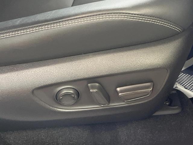 ＲＡＶ４ ハイブリッドＧ　パノラマサンルーフ　９インチディスプレイオーディオ　全周囲カメラ　セーフティセンス　レーダークルーズ　ブラインドスポットモニター　パワーバックドア　ＬＥＤヘッド　純正１８インチアルミ　スマートキー（30枚目）