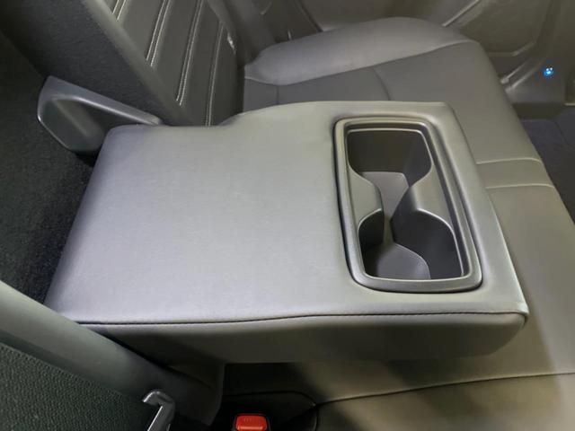 ＲＡＶ４ ハイブリッドＧ　パノラマサンルーフ　９インチディスプレイオーディオ　全周囲カメラ　セーフティセンス　レーダークルーズ　ブラインドスポットモニター　パワーバックドア　ＬＥＤヘッド　純正１８インチアルミ　スマートキー（34枚目）