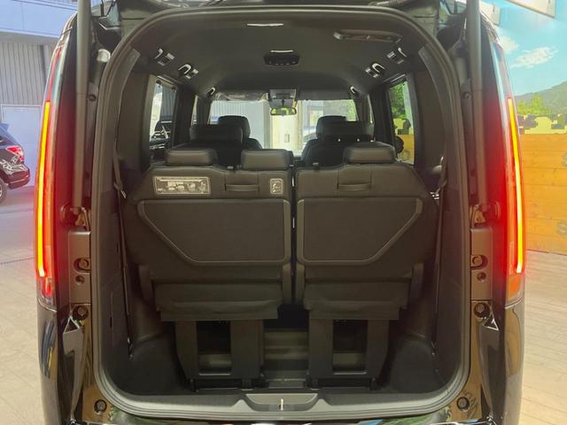 ステップワゴン ｅ：ＨＥＶスパーダ　登録済未使用車　ホンダセンシング　レーダークルーズ　両側パワスラ　ブラインドスポットモニター　パワーバックドア　シーケンシャルターンランプ　ハーフレザーシート　シートヒーター　純正１６インチアルミ（25枚目）