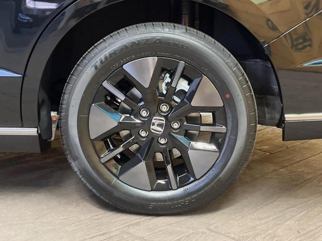 ステップワゴン ｅ：ＨＥＶスパーダ　登録済未使用車　ホンダセンシング　レーダークルーズ　両側パワスラ　ブラインドスポットモニター　パワーバックドア　シーケンシャルターンランプ　ハーフレザーシート　シートヒーター　純正１６インチアルミ（26枚目）