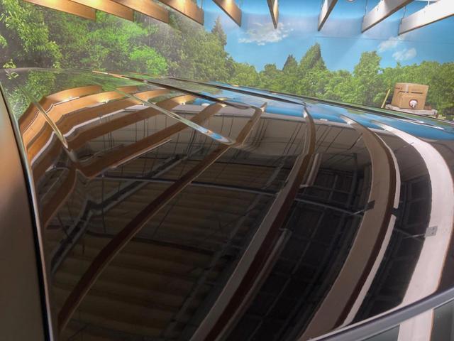 ステップワゴン ｅ：ＨＥＶスパーダ　登録済未使用車　ホンダセンシング　レーダークルーズ　両側パワスラ　ブラインドスポットモニター　パワーバックドア　シーケンシャルターンランプ　ハーフレザーシート　シートヒーター　純正１６インチアルミ（28枚目）