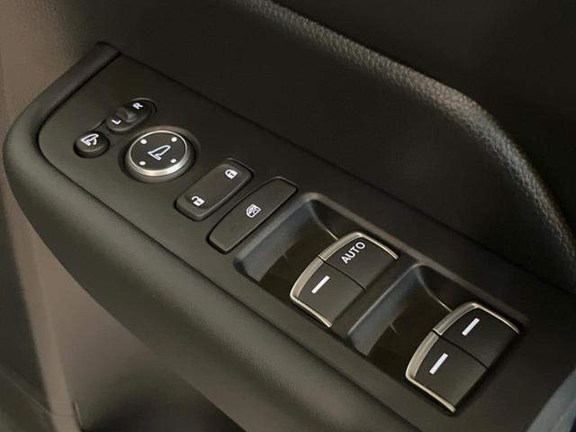 ステップワゴン ｅ：ＨＥＶスパーダ　登録済未使用車　ホンダセンシング　レーダークルーズ　両側パワスラ　ブラインドスポットモニター　パワーバックドア　シーケンシャルターンランプ　ハーフレザーシート　シートヒーター　純正１６インチアルミ（30枚目）