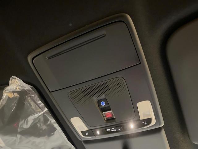 ステップワゴン ｅ：ＨＥＶスパーダ　登録済未使用車　ホンダセンシング　レーダークルーズ　両側パワスラ　ブラインドスポットモニター　パワーバックドア　シーケンシャルターンランプ　ハーフレザーシート　シートヒーター　純正１６インチアルミ（41枚目）