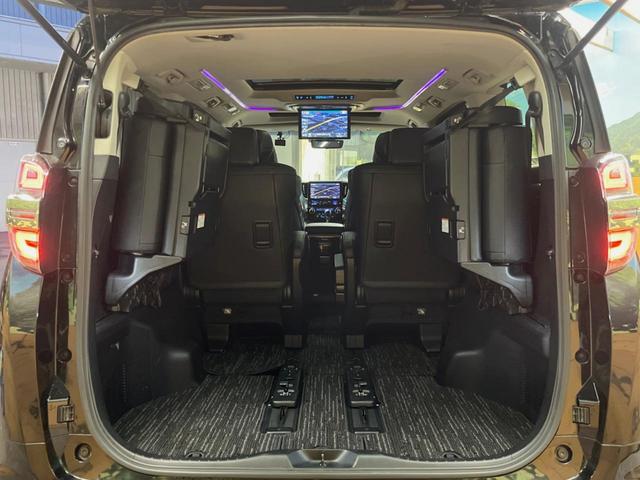 ヴェルファイア ２．５Ｚ　Ｇエディション　サンルーフ　ＢＩＧ－Ｘ１１型ナビ　バックカメラ　セーフティセンス　レーダークルーズ　フリップダウン　両側パワスラ　合皮シート　シートベンチレーション　ＬＥＤヘッド　１８インチアルミ　電動オットマン（10枚目）