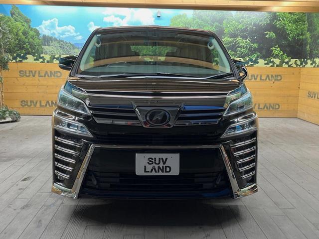 ヴェルファイア ２．５Ｚ　Ｇエディション　サンルーフ　ＢＩＧ－Ｘ１１型ナビ　バックカメラ　セーフティセンス　レーダークルーズ　フリップダウン　両側パワスラ　合皮シート　シートベンチレーション　ＬＥＤヘッド　１８インチアルミ　電動オットマン（14枚目）