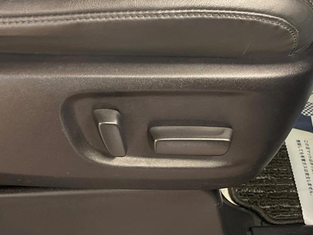 ヴェルファイア ２．５Ｚ　Ｇエディション　サンルーフ　ＢＩＧ－Ｘ１１型ナビ　バックカメラ　セーフティセンス　レーダークルーズ　フリップダウン　両側パワスラ　合皮シート　シートベンチレーション　ＬＥＤヘッド　１８インチアルミ　電動オットマン（31枚目）