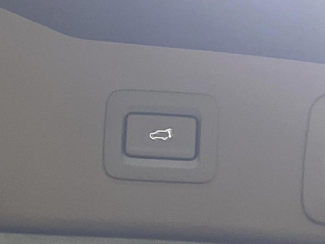 ＣＸ－５ ＸＤ　ブラックトーンエディション　禁煙車　１０．２５インチマツダコネクトナビ　全周囲カメラ　衝突軽減　レーダークルーズ　メモリー機能付きパワーシート　パワーバックドア　ハーフレザーシート　純正１９インチアルミ　デュアルオートエアコン（7枚目）