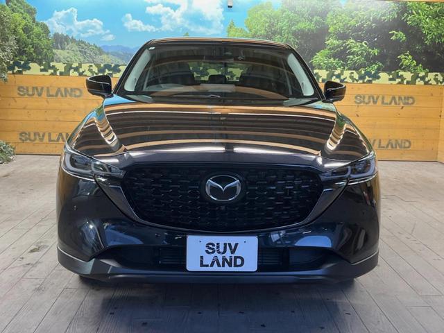 ＣＸ－５ ＸＤ　ブラックトーンエディション　禁煙車　１０．２５インチマツダコネクトナビ　全周囲カメラ　衝突軽減　レーダークルーズ　メモリー機能付きパワーシート　パワーバックドア　ハーフレザーシート　純正１９インチアルミ　デュアルオートエアコン（14枚目）
