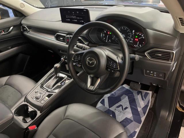 ＣＸ－５ ＸＤ　ブラックトーンエディション　禁煙車　１０．２５インチマツダコネクトナビ　全周囲カメラ　衝突軽減　レーダークルーズ　メモリー機能付きパワーシート　パワーバックドア　ハーフレザーシート　純正１９インチアルミ　デュアルオートエアコン（30枚目）