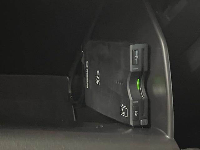 ＣＸ－５ ＸＤ　ブラックトーンエディション　禁煙車　１０．２５インチマツダコネクトナビ　全周囲カメラ　衝突軽減　レーダークルーズ　メモリー機能付きパワーシート　パワーバックドア　ハーフレザーシート　純正１９インチアルミ　デュアルオートエアコン（34枚目）