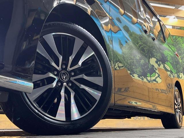 アルファード ２．５Ｓ　Ｃパッケージ　９インチディスプレイオーディオ　バックカメラ　セーフティセンス　レーダークルーズ　両側パワスラ　合皮シート　フリップダウン　シートベンチレーション　シーケンシャルターンランプ　１８インチアルミ　ＥＴＣ（13枚目）