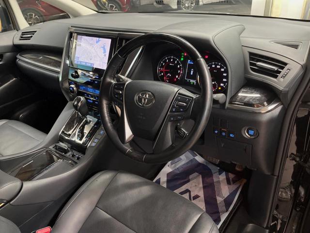 アルファード ２．５Ｓ　Ｃパッケージ　９インチディスプレイオーディオ　バックカメラ　セーフティセンス　レーダークルーズ　両側パワスラ　合皮シート　フリップダウン　シートベンチレーション　シーケンシャルターンランプ　１８インチアルミ　ＥＴＣ（32枚目）