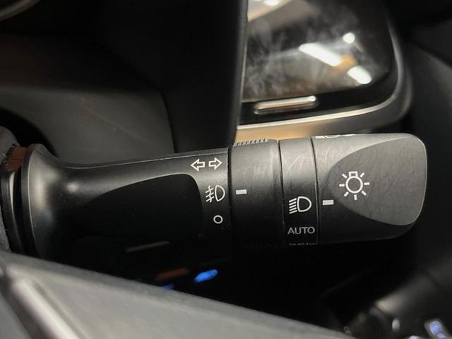 アルファード ２．５Ｓ　Ｃパッケージ　９インチディスプレイオーディオ　バックカメラ　セーフティセンス　レーダークルーズ　両側パワスラ　合皮シート　フリップダウン　シートベンチレーション　シーケンシャルターンランプ　１８インチアルミ　ＥＴＣ（42枚目）