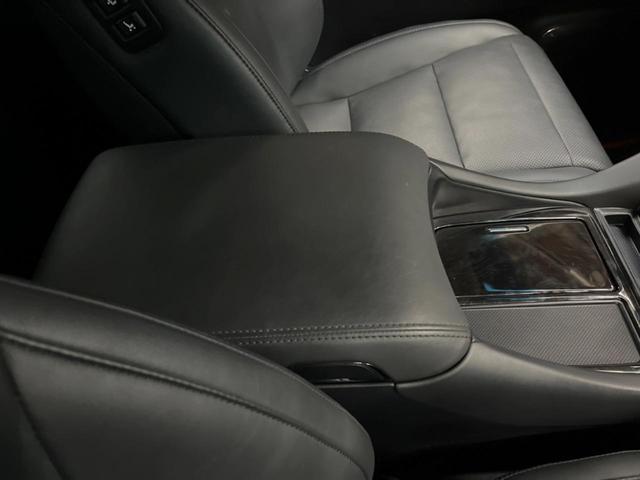 アルファード ２．５Ｓ　Ｃパッケージ　９インチディスプレイオーディオ　バックカメラ　セーフティセンス　レーダークルーズ　両側パワスラ　合皮シート　フリップダウン　シートベンチレーション　シーケンシャルターンランプ　１８インチアルミ　ＥＴＣ（50枚目）