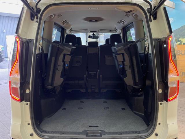 セレナ ハイウェイスターＶ　純正１０型ナビ　禁煙車　全周囲カメラ　プロパイロット　衝突被害軽減システム　レーダークルーズ　コーナーセンサー　両側電動スライドドア　スマートキー　ＬＥＤヘッド　ビルトインＥＴＣ　純正１６インチアルミ（11枚目）