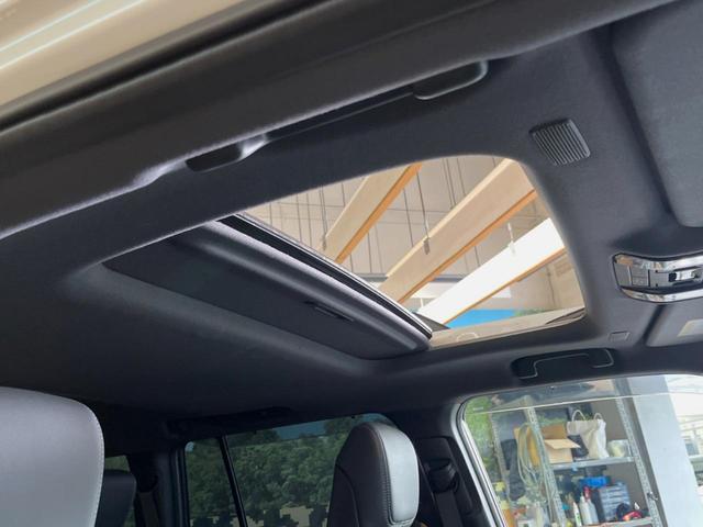 ランドクルーザー２５０ ＶＸ　サンルーフ　１２．３型ディスプレイオーディオ　全周囲カメラ　レーダークルーズ　シートベンチレーション　セーフティセンス　ブラインドスポットモニター　パワーバックドア　シートメモリー　ＥＴＣ（3枚目）
