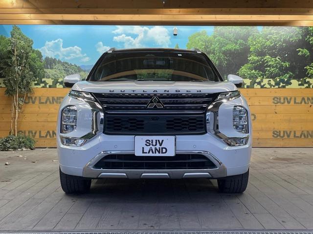 アウトランダーＰＨＥＶ Ｐ　７人乗り　９型ディスプレイオーディオ　全周囲カメラ　マイパイロット　レーダークルーズ　パワーバックドア　シートヒーター　ブラインドスポットモニター　シートメモリー　ＬＥＤヘッド　ＥＴＣ　４ＷＤ（16枚目）