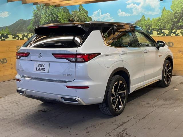 アウトランダーＰＨＥＶ Ｐ　７人乗り　９型ディスプレイオーディオ　全周囲カメラ　マイパイロット　レーダークルーズ　パワーバックドア　シートヒーター　ブラインドスポットモニター　シートメモリー　ＬＥＤヘッド　ＥＴＣ　４ＷＤ（19枚目）