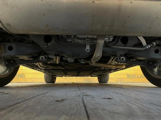 アウトランダーＰＨＥＶ Ｐ　７人乗り　９型ディスプレイオーディオ　全周囲カメラ　マイパイロット　レーダークルーズ　パワーバックドア　シートヒーター　ブラインドスポットモニター　シートメモリー　ＬＥＤヘッド　ＥＴＣ　４ＷＤ（21枚目）