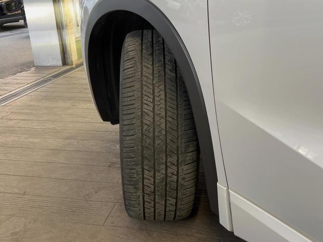 アウトランダーＰＨＥＶ Ｐ　７人乗り　９型ディスプレイオーディオ　全周囲カメラ　マイパイロット　レーダークルーズ　パワーバックドア　シートヒーター　ブラインドスポットモニター　シートメモリー　ＬＥＤヘッド　ＥＴＣ　４ＷＤ（25枚目）