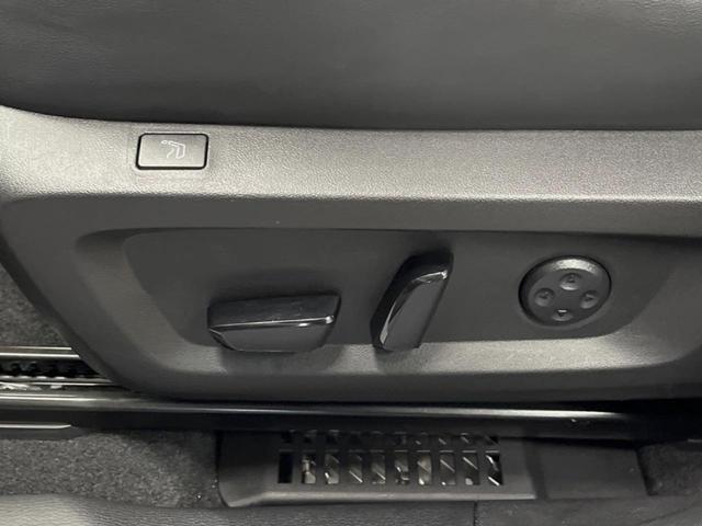 アウトランダーＰＨＥＶ Ｐ　７人乗り　９型ディスプレイオーディオ　全周囲カメラ　マイパイロット　レーダークルーズ　パワーバックドア　シートヒーター　ブラインドスポットモニター　シートメモリー　ＬＥＤヘッド　ＥＴＣ　４ＷＤ（28枚目）