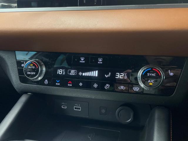 アウトランダーＰＨＥＶ Ｐ　７人乗り　９型ディスプレイオーディオ　全周囲カメラ　マイパイロット　レーダークルーズ　パワーバックドア　シートヒーター　ブラインドスポットモニター　シートメモリー　ＬＥＤヘッド　ＥＴＣ　４ＷＤ（55枚目）