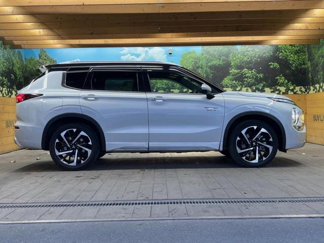 アウトランダーＰＨＥＶ Ｐ　７人乗り　９型ディスプレイオーディオ　全周囲カメラ　マイパイロット　レーダークルーズ　パワーバックドア　シートヒーター　ブラインドスポットモニター　シートメモリー　ＬＥＤヘッド　ＥＴＣ　４ＷＤ（58枚目）