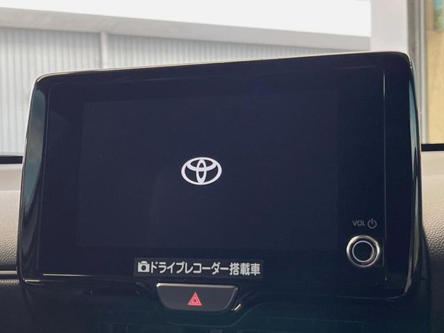 ヤリスクロス ハイブリッドＺ　禁煙車　純正８インチナビ　パノラミックビューモニター　トヨタセーフティセンス　ブラインドスポットモニター　ＥＴＣ　パワーシート　ステアリングヒーター　ハーフレザーシート　１８インチ純正アルミ（3枚目）