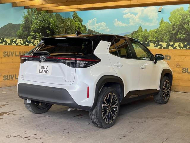 ヤリスクロス ハイブリッドＺ　禁煙車　純正８インチナビ　パノラミックビューモニター　トヨタセーフティセンス　ブラインドスポットモニター　ＥＴＣ　パワーシート　ステアリングヒーター　ハーフレザーシート　１８インチ純正アルミ（18枚目）