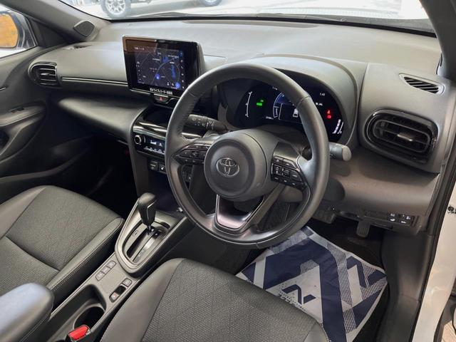 ヤリスクロス ハイブリッドＺ　禁煙車　純正８インチナビ　パノラミックビューモニター　トヨタセーフティセンス　ブラインドスポットモニター　ＥＴＣ　パワーシート　ステアリングヒーター　ハーフレザーシート　１８インチ純正アルミ（29枚目）