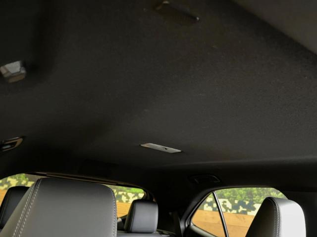 ヤリスクロス ハイブリッドＺ　禁煙車　純正８インチナビ　パノラミックビューモニター　トヨタセーフティセンス　ブラインドスポットモニター　ＥＴＣ　パワーシート　ステアリングヒーター　ハーフレザーシート　１８インチ純正アルミ（30枚目）