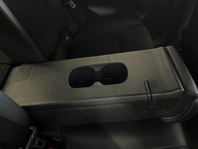 ヤリスクロス ハイブリッドＺ　禁煙車　純正８インチナビ　パノラミックビューモニター　トヨタセーフティセンス　ブラインドスポットモニター　ＥＴＣ　パワーシート　ステアリングヒーター　ハーフレザーシート　１８インチ純正アルミ（32枚目）