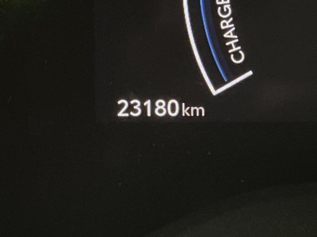 ヤリスクロス ハイブリッドＺ　禁煙車　純正８インチナビ　パノラミックビューモニター　トヨタセーフティセンス　ブラインドスポットモニター　ＥＴＣ　パワーシート　ステアリングヒーター　ハーフレザーシート　１８インチ純正アルミ（35枚目）