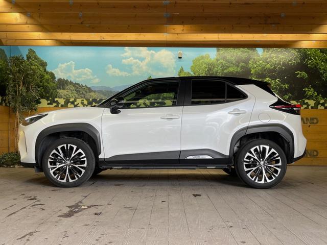 ヤリスクロス ハイブリッドＺ　禁煙車　純正８インチナビ　パノラミックビューモニター　トヨタセーフティセンス　ブラインドスポットモニター　ＥＴＣ　パワーシート　ステアリングヒーター　ハーフレザーシート　１８インチ純正アルミ（48枚目）