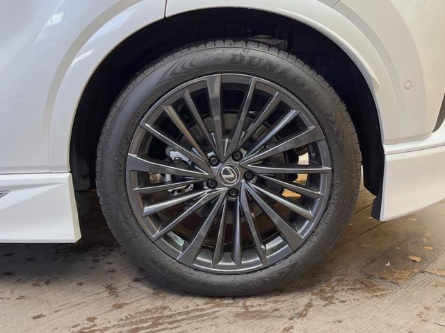 �y�����Q�P�C���`�A���~�z�C�[���z�O�ςɃ}�b�`���������A���~�z�C�[���𑕒����Ă���܂��B�e��ЊO�A���~�z�C�[����A�X�^�b�h���X�^�C�����戵�����Ă���܂��B���񂲑��k����������