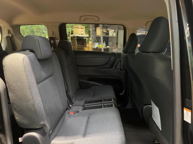 シエンタ ハイブリッドＧ　モデリスタエアロ　純正ナビ　バックカメラ　衝突軽減装置　両側パワースライドドア　純正１５インチアルミ　ＬＥＤヘッドライト　ＥＴＣ　Ｂｌｕｅｔｏｏｔｈ　スマートキー　オートエアコン　６人乗り（10枚目）