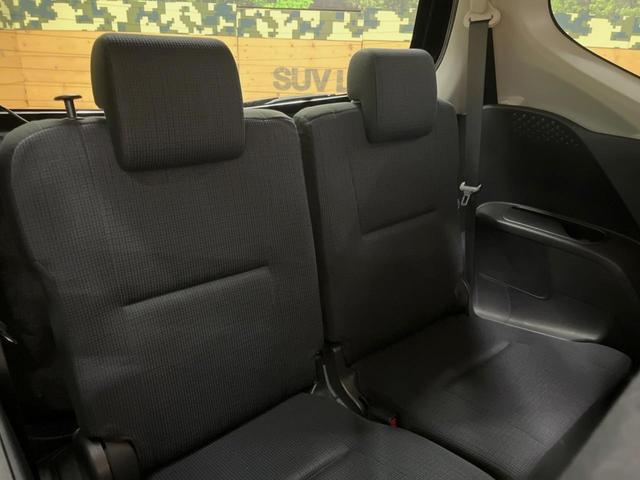 シエンタ ハイブリッドＧ　モデリスタエアロ　純正ナビ　バックカメラ　衝突軽減装置　両側パワースライドドア　純正１５インチアルミ　ＬＥＤヘッドライト　ＥＴＣ　Ｂｌｕｅｔｏｏｔｈ　スマートキー　オートエアコン　６人乗り（11枚目）