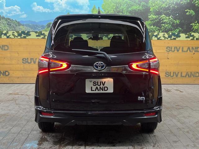 シエンタ ハイブリッドＧ　モデリスタエアロ　純正ナビ　バックカメラ　衝突軽減装置　両側パワースライドドア　純正１５インチアルミ　ＬＥＤヘッドライト　ＥＴＣ　Ｂｌｕｅｔｏｏｔｈ　スマートキー　オートエアコン　６人乗り（17枚目）