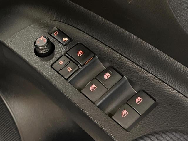 シエンタ ハイブリッドＧ　モデリスタエアロ　純正ナビ　バックカメラ　衝突軽減装置　両側パワースライドドア　純正１５インチアルミ　ＬＥＤヘッドライト　ＥＴＣ　Ｂｌｕｅｔｏｏｔｈ　スマートキー　オートエアコン　６人乗り（31枚目）