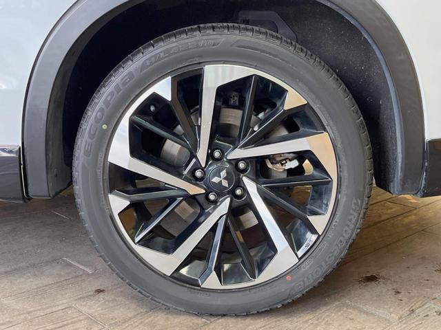 �y�����Q�O�C���`�A���~�z�C�[���z�O�ςɃ}�b�`���������A���~�z�C�[���𑕒����Ă���܂��B�e��ЊO�A���~�z�C�[����A�X�^�b�h���X�^�C�����戵�����Ă���܂��B���񂲑��k����������