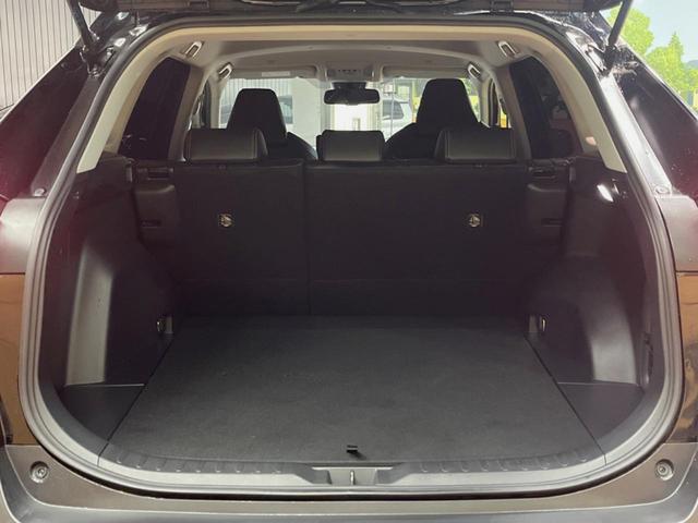 ＲＡＶ４ ハイブリッドアドベンチャー　４ＷＤ　純正１０．５インチディスプレイオーディオ　バックカメラ　衝突被害軽減システム　レーダークルーズ　禁煙車　電動リアゲート　前席シートエアコン　コーナーセンサー　ＬＥＤヘッド　ルーフレール　ＥＴＣ（11枚目）