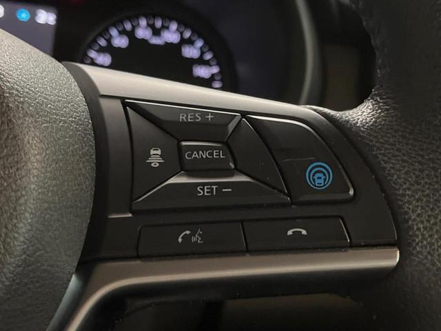 キックス Ｘ　純正９インチナビ　プロパイロット　全周囲カメラ　レーダークルーズ　禁煙車　ＥＴＣ　ＬＥＤヘッド　ハーフレザーシート　ルーフレール　純正１７インチアルミ　デジタルインナーミラー（5枚目）