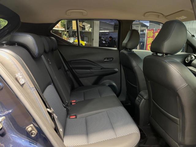 キックス Ｘ　純正９インチナビ　プロパイロット　全周囲カメラ　レーダークルーズ　禁煙車　ＥＴＣ　ＬＥＤヘッド　ハーフレザーシート　ルーフレール　純正１７インチアルミ　デジタルインナーミラー（9枚目）