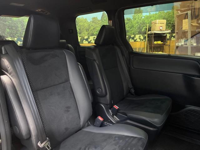 ヴォクシー ＺＳ　煌ＩＩＩ　純正９型ナビ　クルーズコントロール　バックカメラ　衝突被害軽減システム　禁煙車　ハーフレザーシート　コーナーセンサー　ＬＥＤヘッド　ビルトインＥＴＣ　純正１６インチアルミ　車線逸脱警報（9枚目）