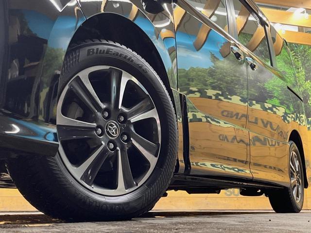 ヴォクシー ＺＳ　煌ＩＩＩ　純正９型ナビ　クルーズコントロール　バックカメラ　衝突被害軽減システム　禁煙車　ハーフレザーシート　コーナーセンサー　ＬＥＤヘッド　ビルトインＥＴＣ　純正１６インチアルミ　車線逸脱警報（14枚目）