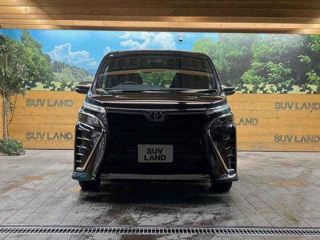 ヴォクシー ＺＳ　煌ＩＩＩ　純正９型ナビ　クルーズコントロール　バックカメラ　衝突被害軽減システム　禁煙車　ハーフレザーシート　コーナーセンサー　ＬＥＤヘッド　ビルトインＥＴＣ　純正１６インチアルミ　車線逸脱警報（15枚目）